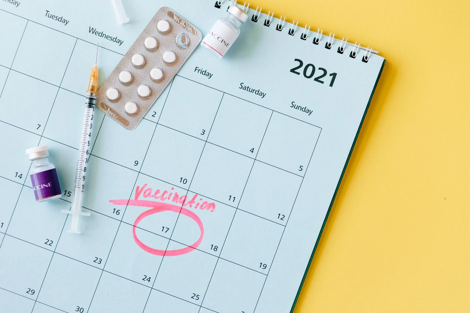 A doctor sending an automatic appointment reminder